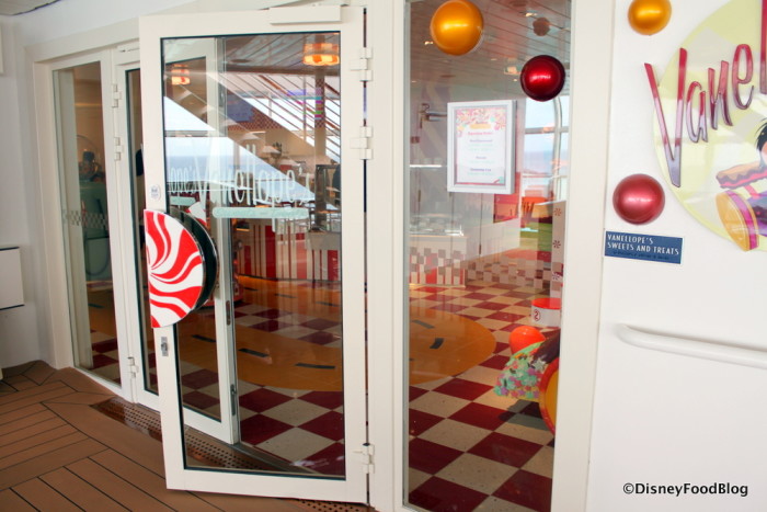 Fun entrance to Vanellope's Sweets and Treats!