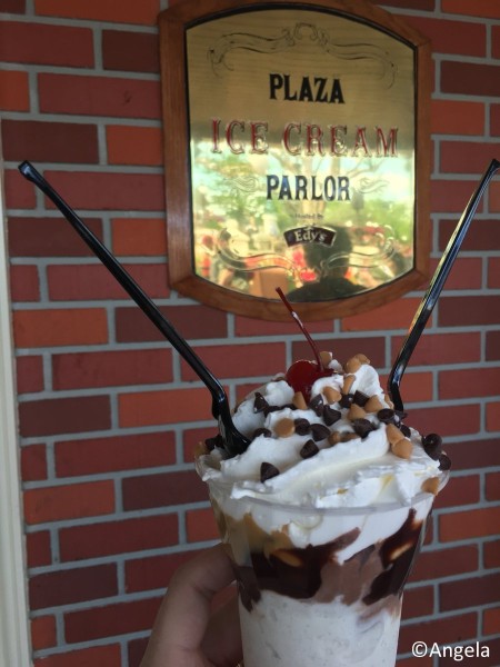 We seriously LOVE this sundae!