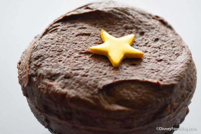 Frosting and star detail