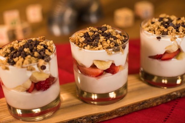 Banana Split Yogurt Parfait ©Disney