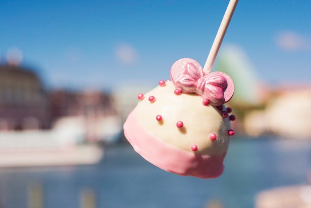 Millennial Pink Pop ©Disney