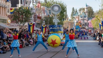 Pixar Play Parade ©Disney