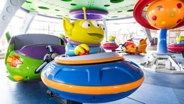 Alien Swirling Saucers ©Disney