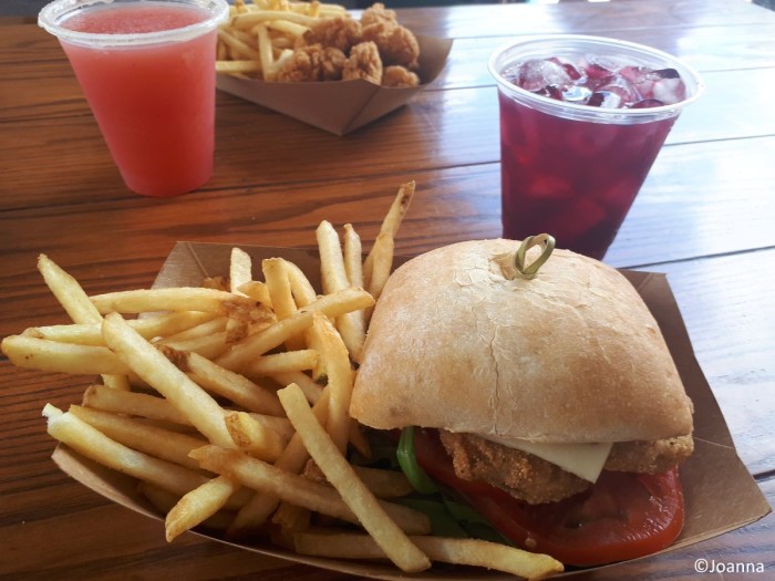 A nice lookin' lunch from Rosie's! 