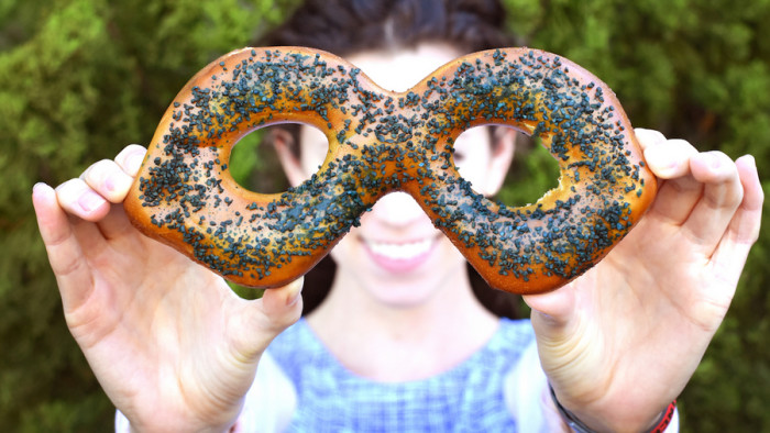 Incredible Pretzel Mask ©Disney