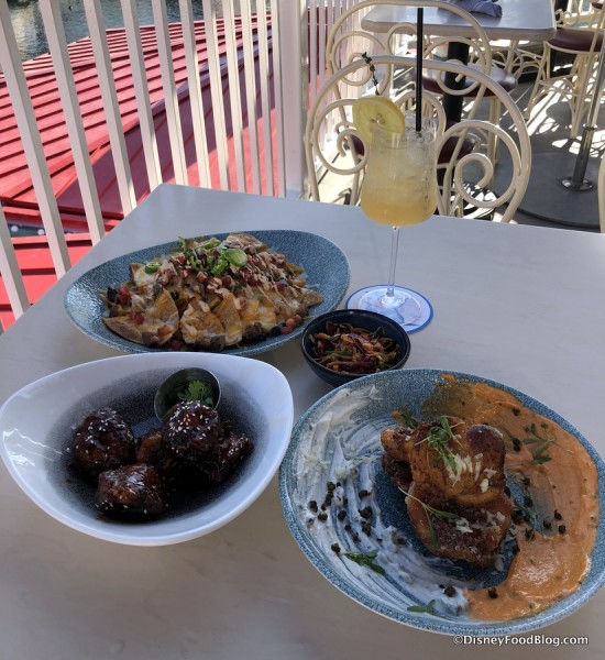 "Bites" (Appetizers) at Lamplight Lounge