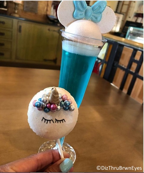 Almost too pretty to eat and drink. Almost. ;-D