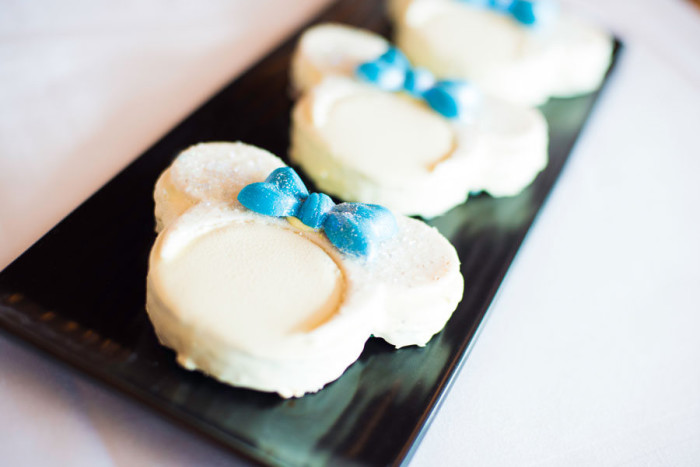 Rainbow Cookies 'n Cream Blondie